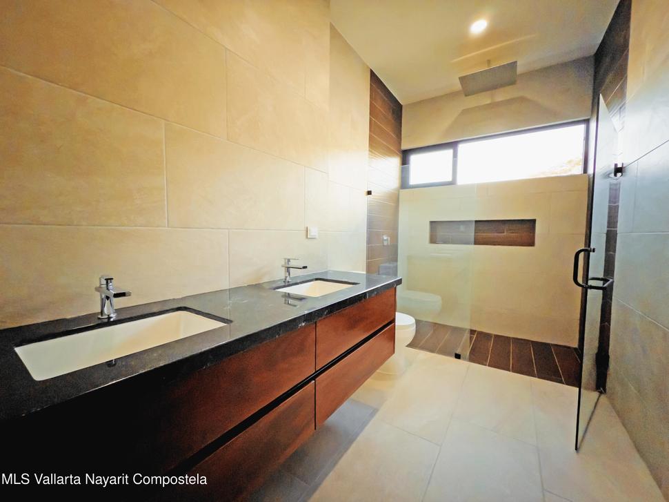 20251216214400570673000000 o