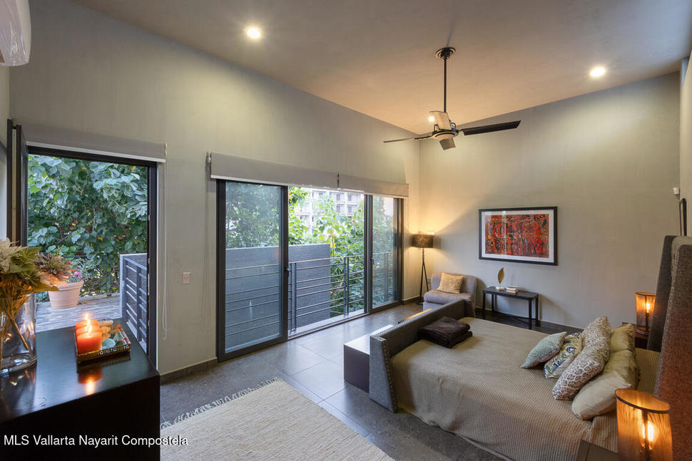 20251217214021448589000000 o