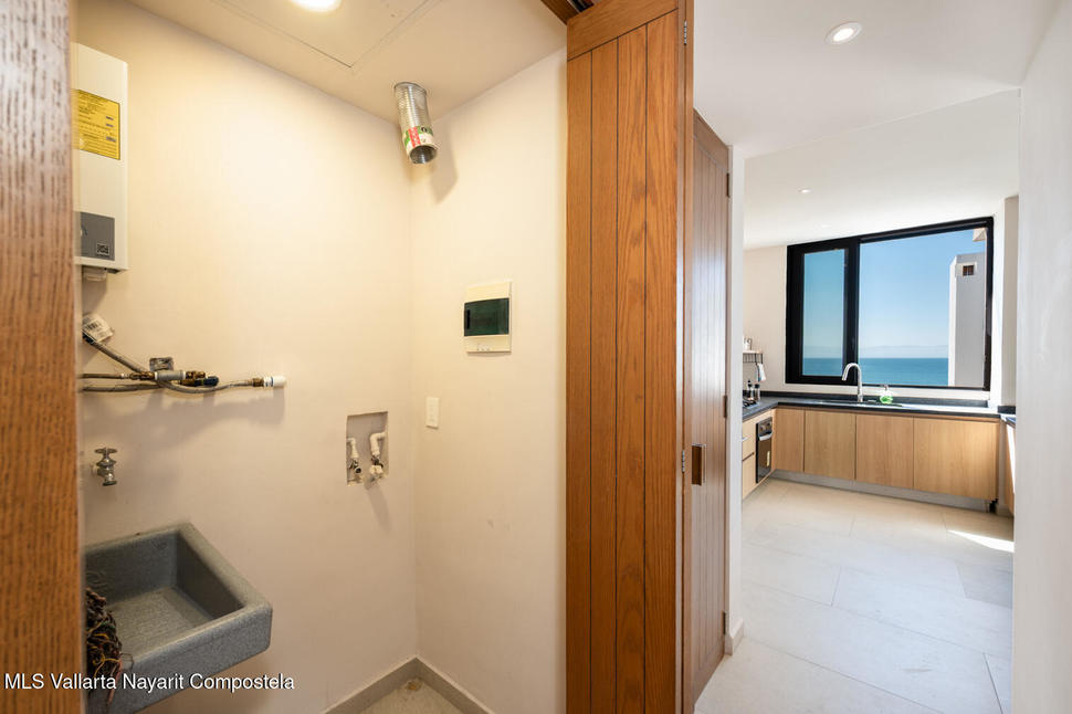 20260112205743812401000000 o