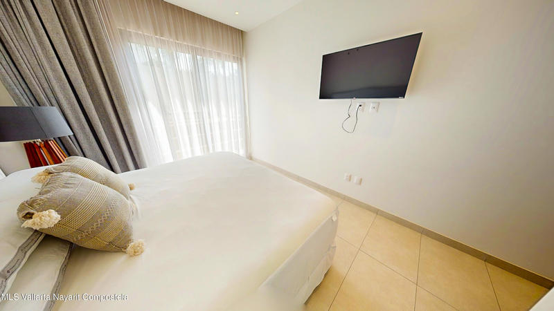 20251016224051789867000000 o