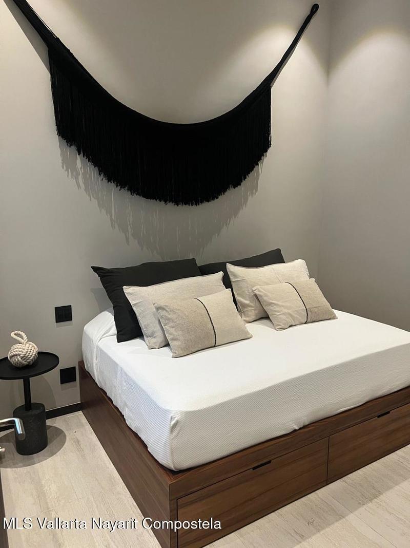 20251020233328087993000000 o