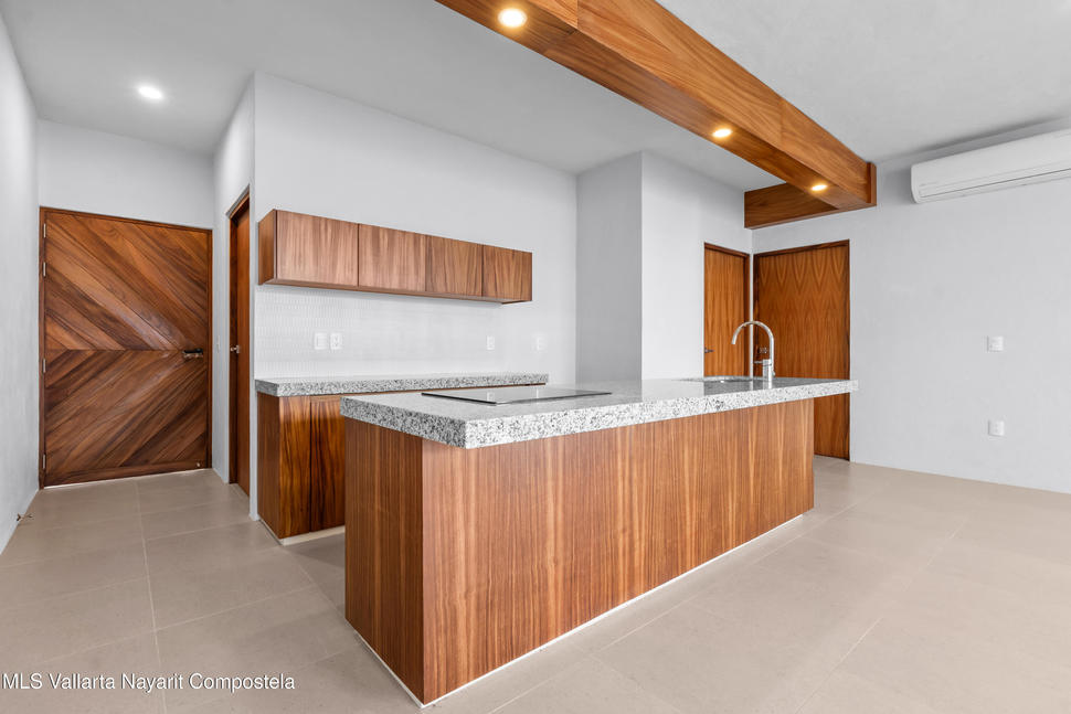 20251217202547776505000000 o