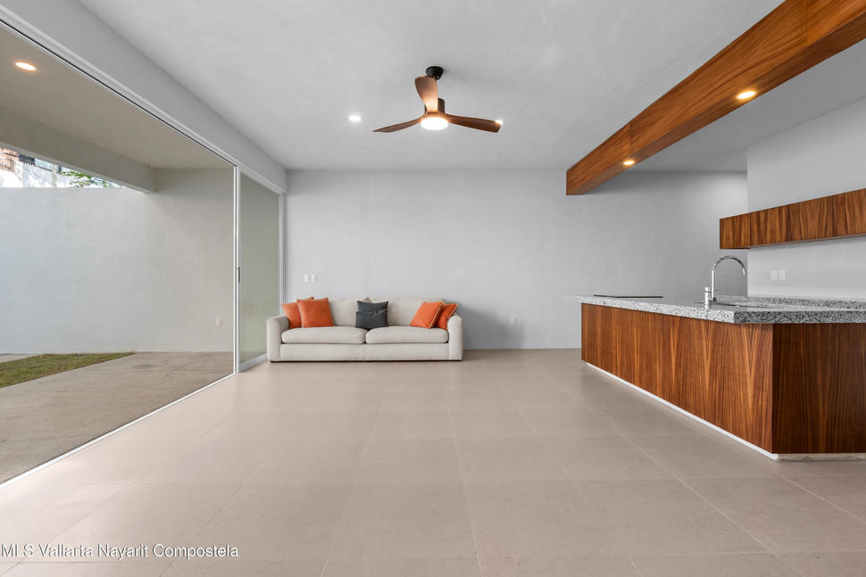 20251217202557863599000000 o