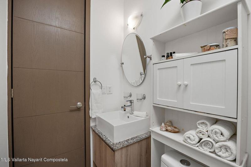 20251012023355846767000000 o