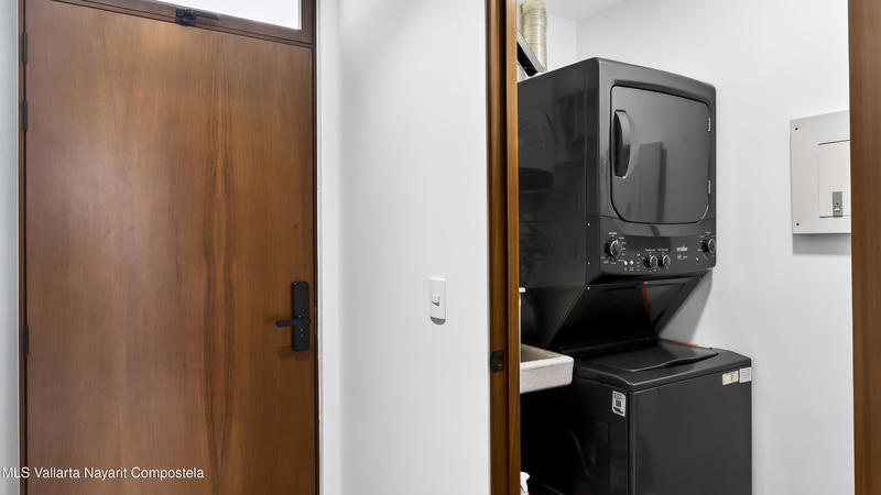 20251213164503635968000000 o