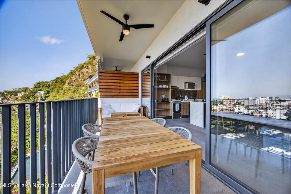 20251226203324305021000000 o