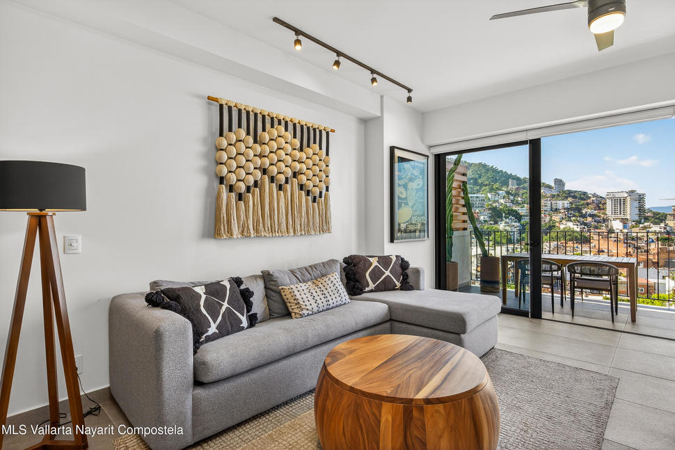 20251226203352477108000000 o