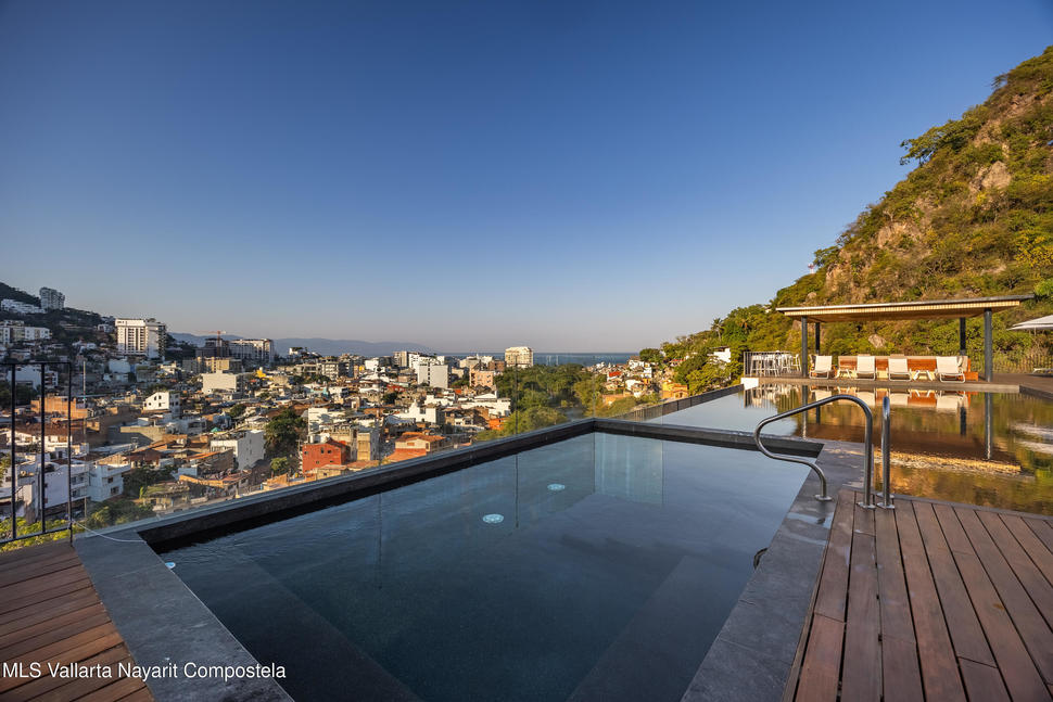 20251226203547253548000000 o