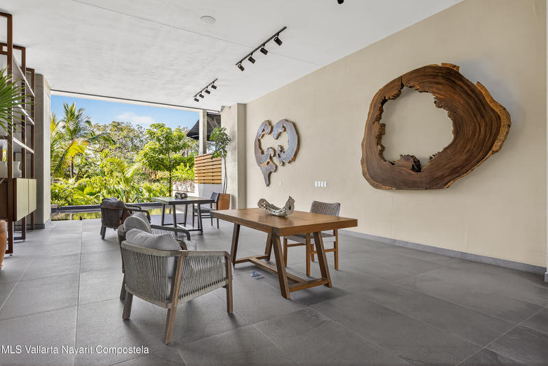 20251226204650863738000000 o