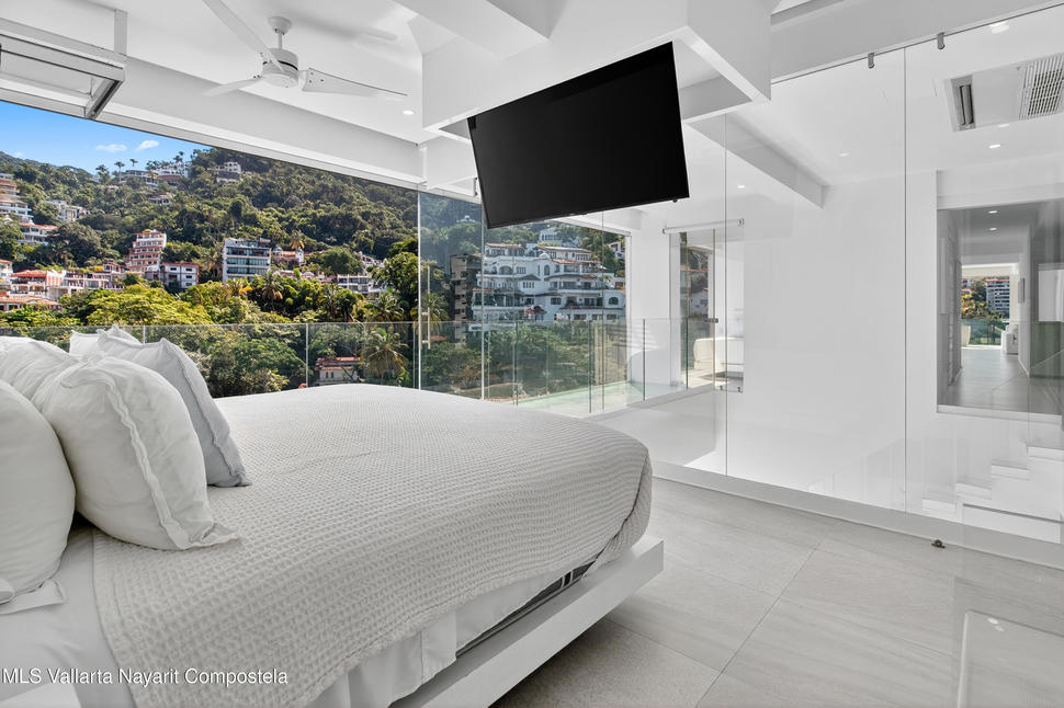 20251027062018457026000000 o