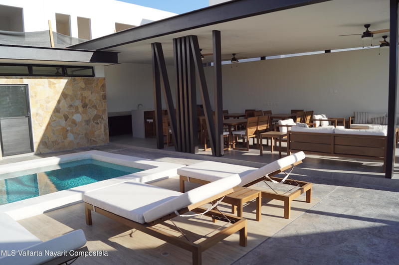 20251217183004058856000000 o