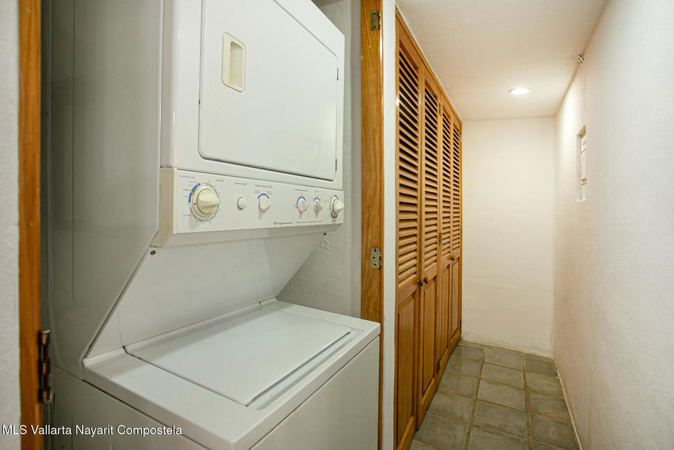 20251224202749465496000000 o