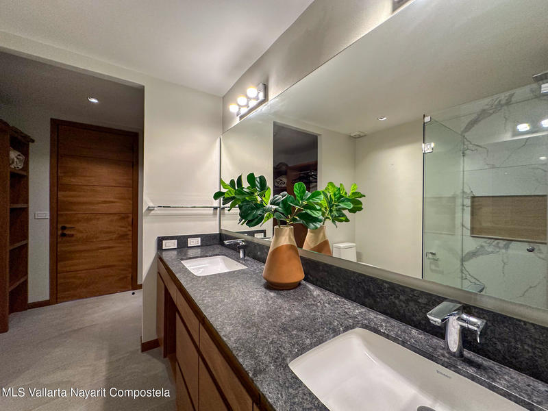 20251003155124294707000000 o