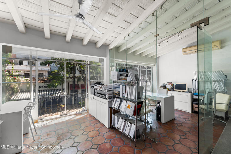 20251030203138618639000000 o