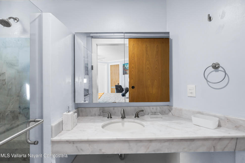 20251203171628392639000000 o