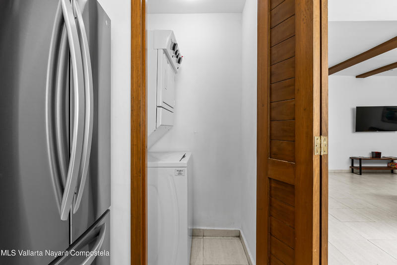 20251001192201990253000000 o