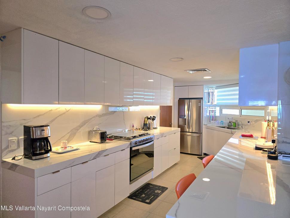 20251220171358236036000000 o