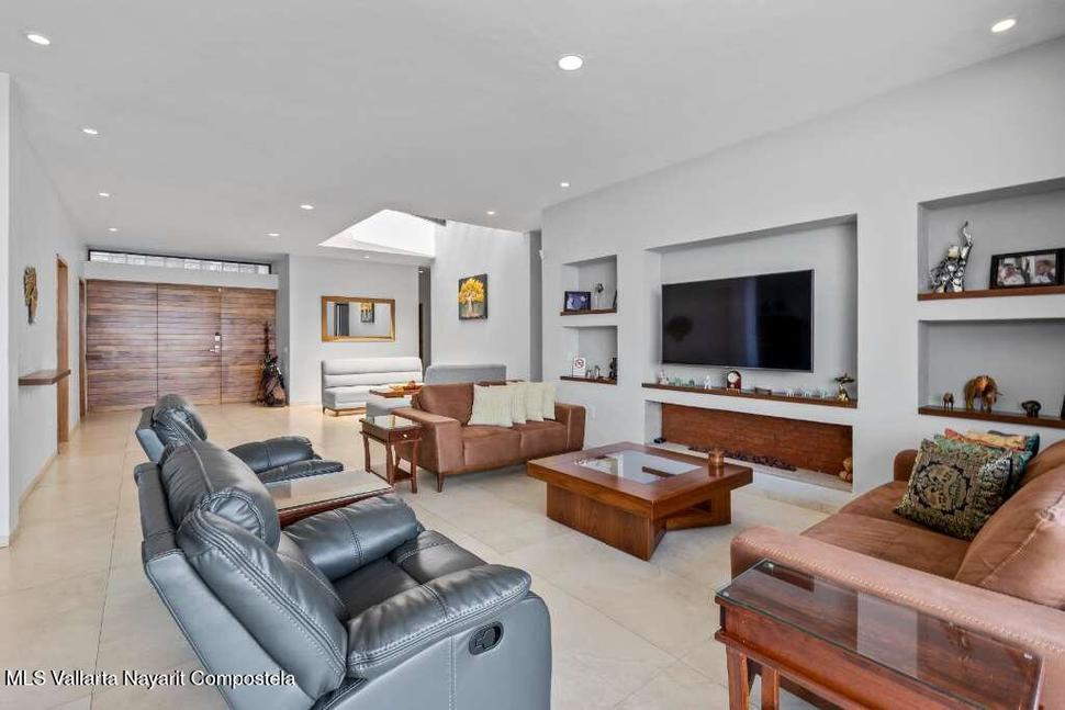 20251108184105037188000000 o