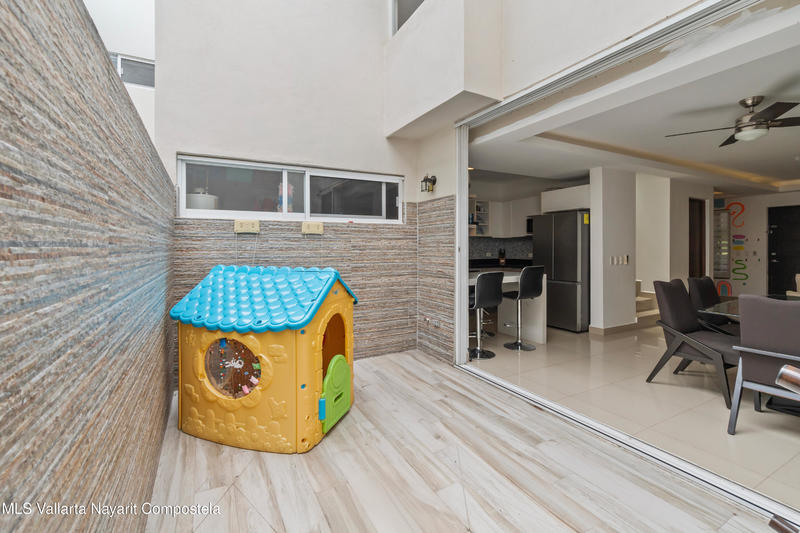 20250625204026646417000000 o