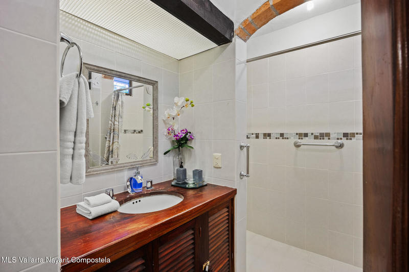 20250625030851749821000000 o