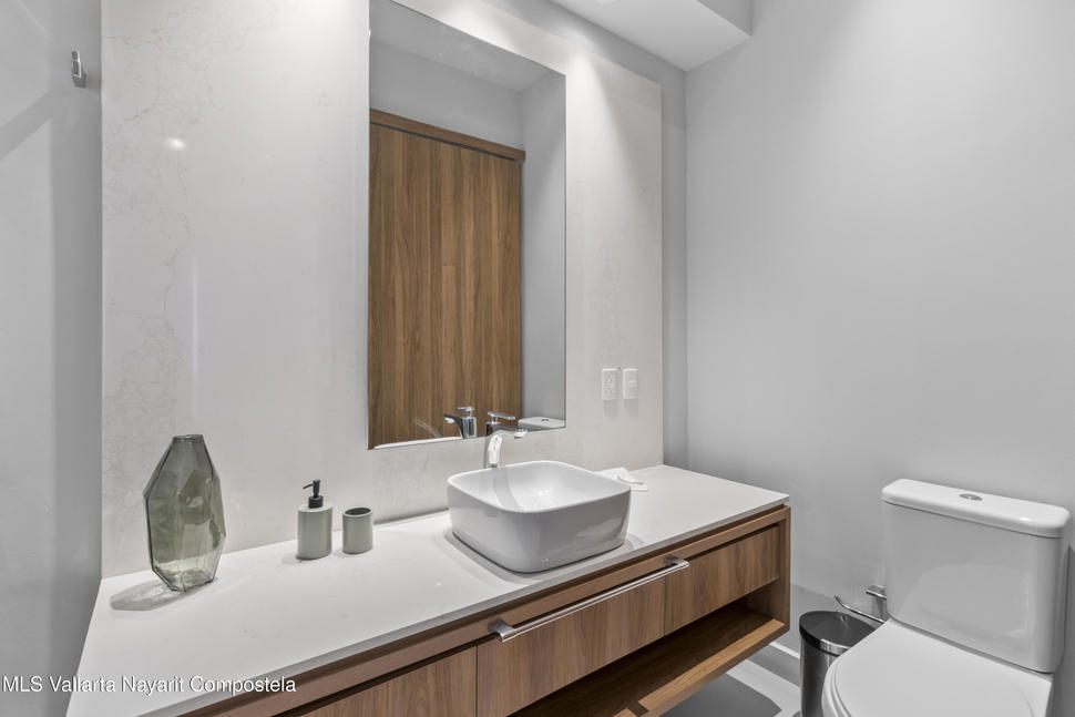 20251105211427658421000000 o