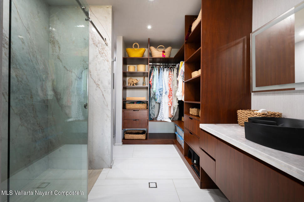 20251231175235808452000000 o