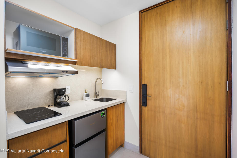 20251118172036041861000000 o