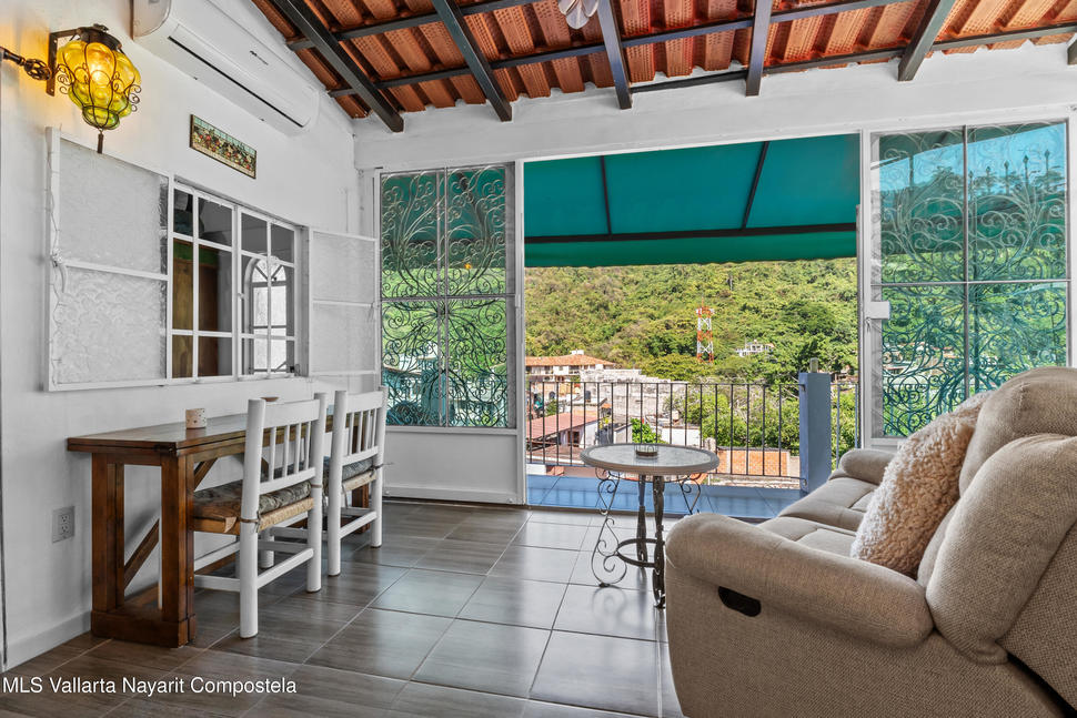 20251222233012734531000000 o