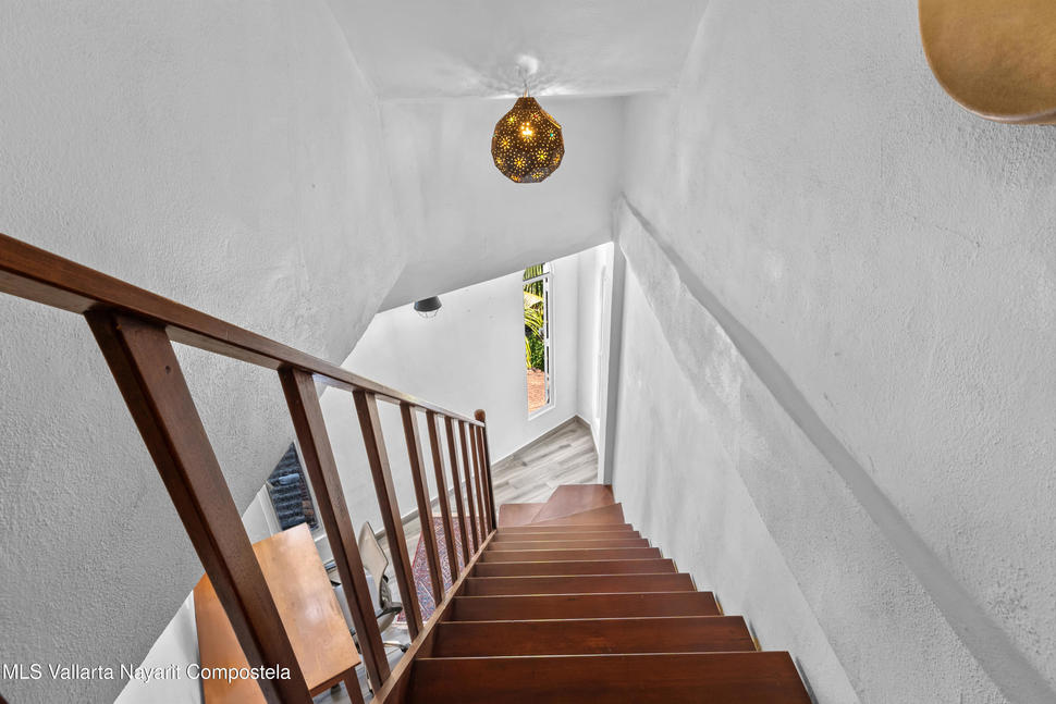 20251222233039193847000000 o