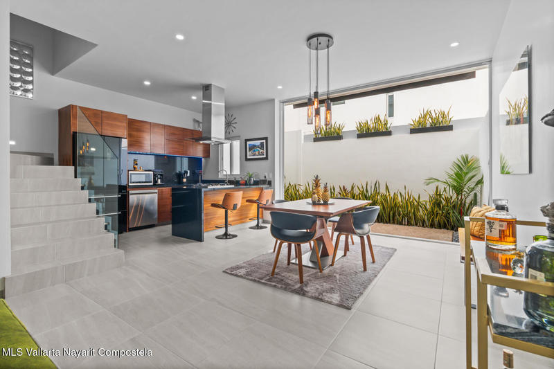 20251028204646444798000000 o