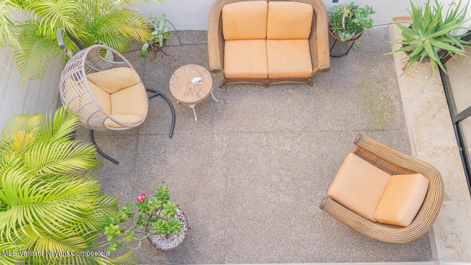 20251127003236446542000000 o