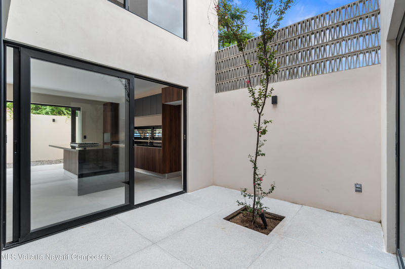 20250918182923439548000000 o