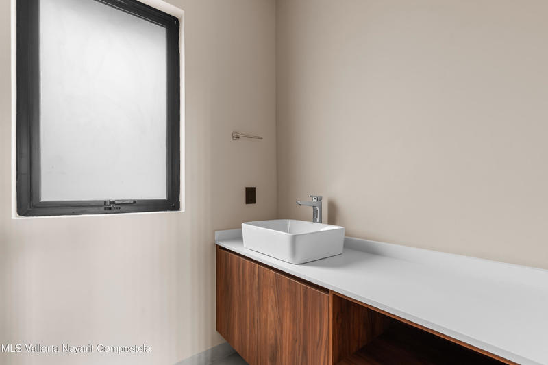 20250918183627666555000000 o