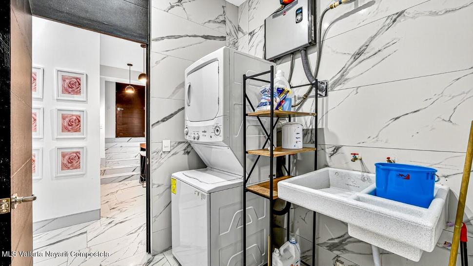 20251122012225926759000000 o