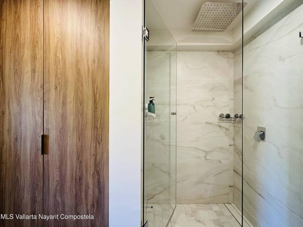 20251111014951318028000000 o