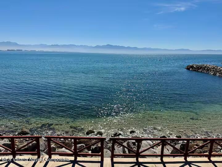 20251210195237106116000000 o