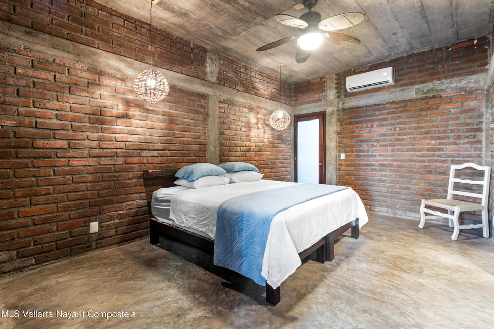 20250922211401982215000000 o