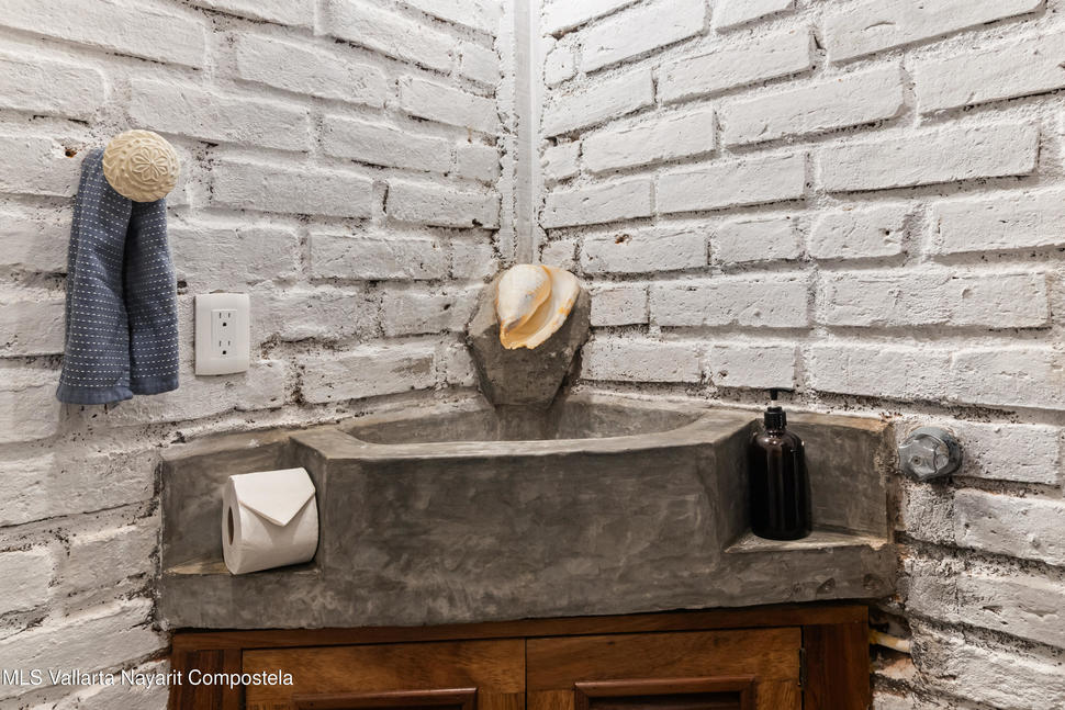 20250922211419995914000000 o