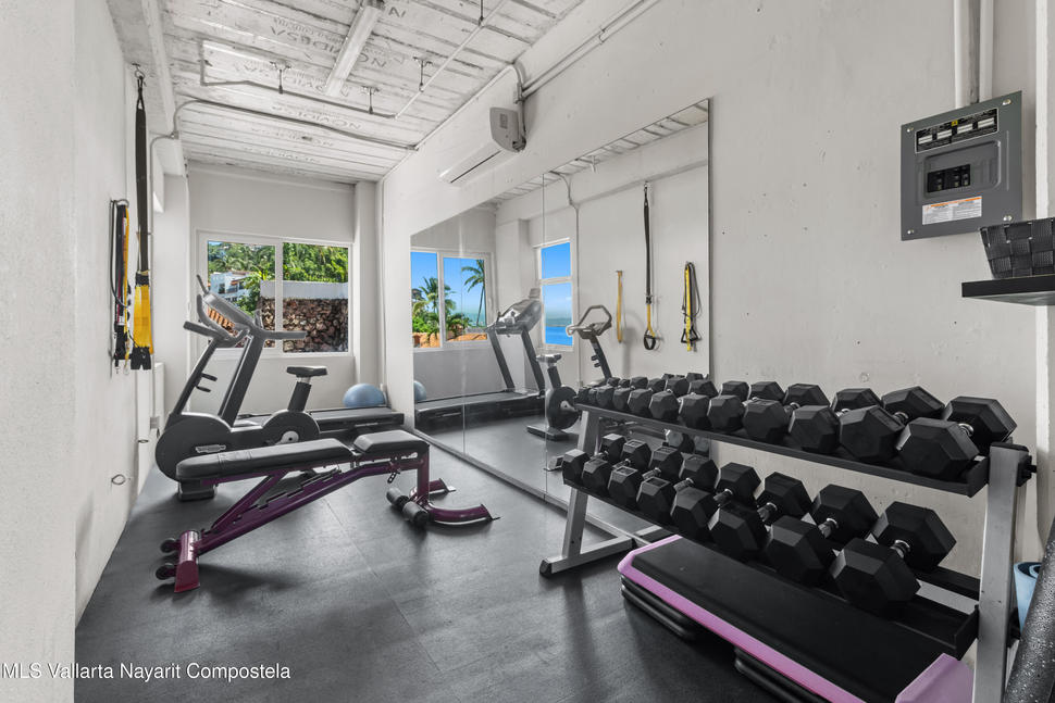 20251221055228182815000000 o