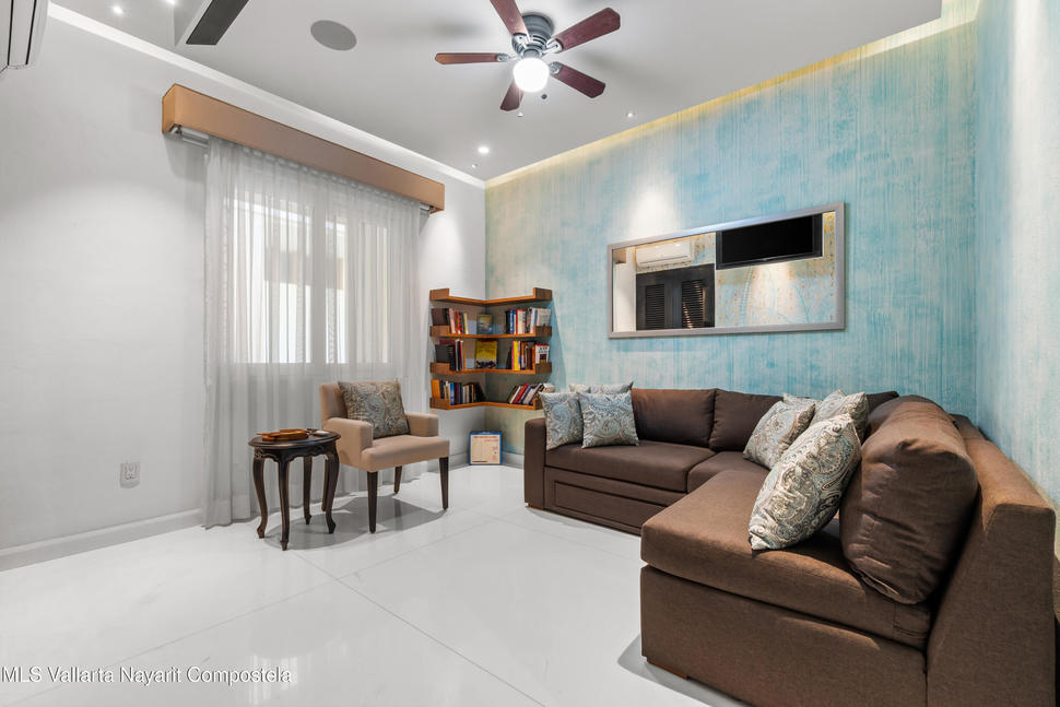 20250904120337935715000000 o