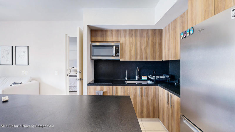 20251010213631924017000000 o