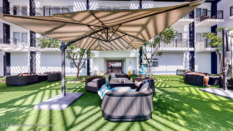 20251010213656501465000000 o