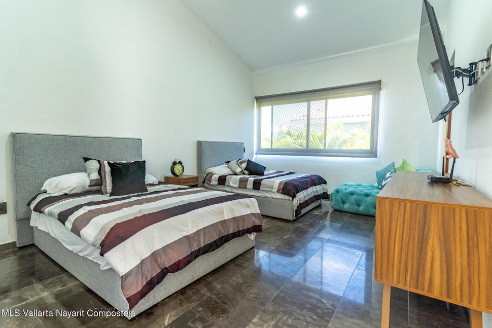 20251105212332219223000000 o