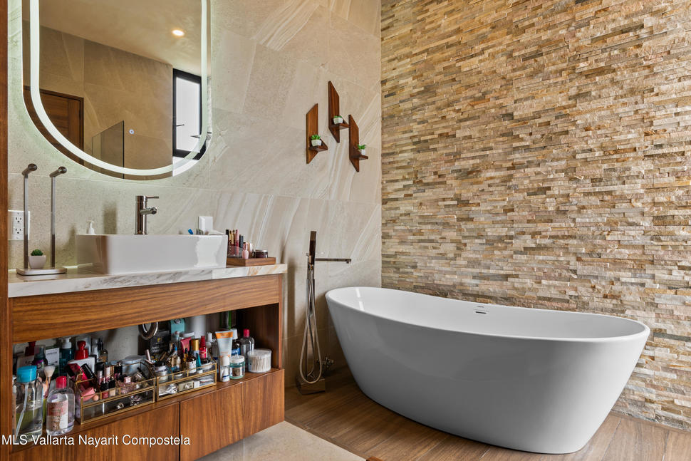 20251002143238194814000000 o