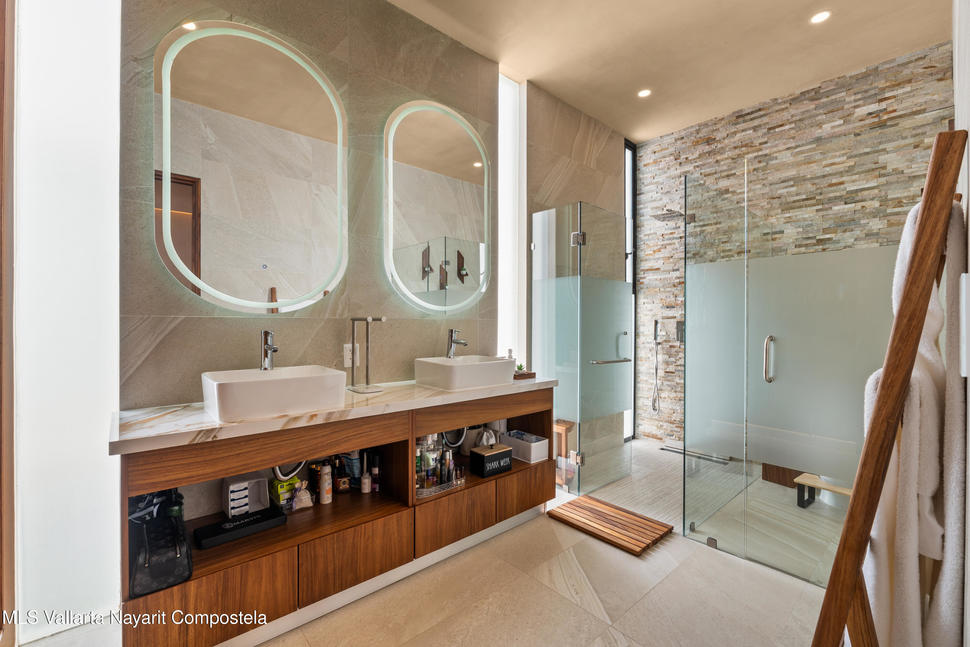 20251002143321602786000000 o