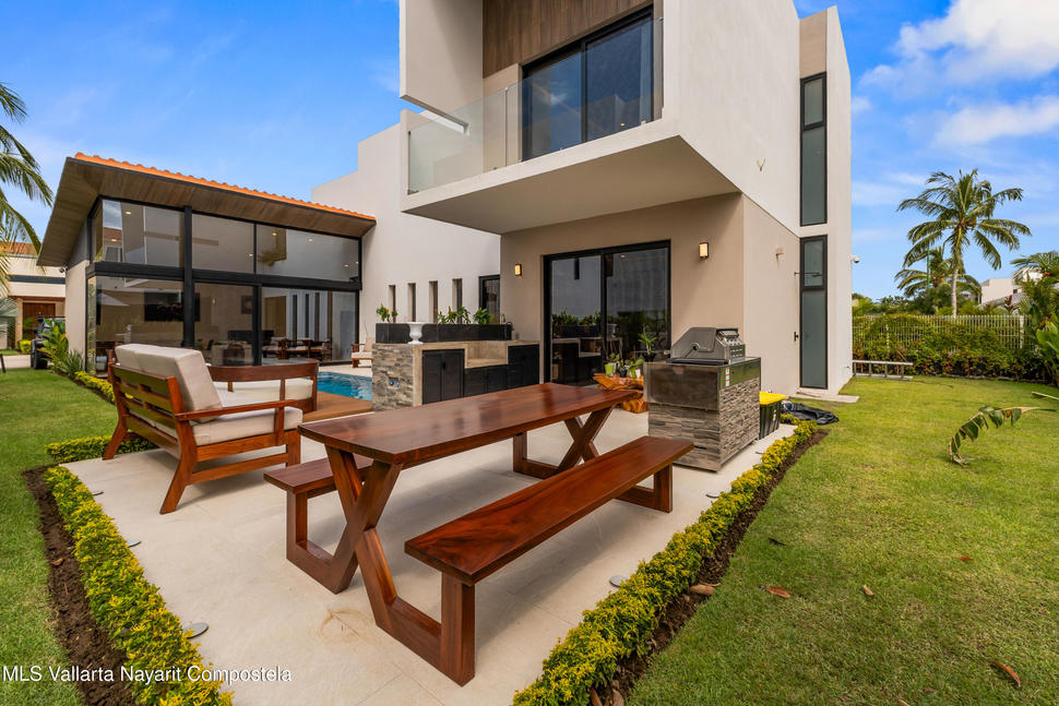 20251002143352017343000000 o