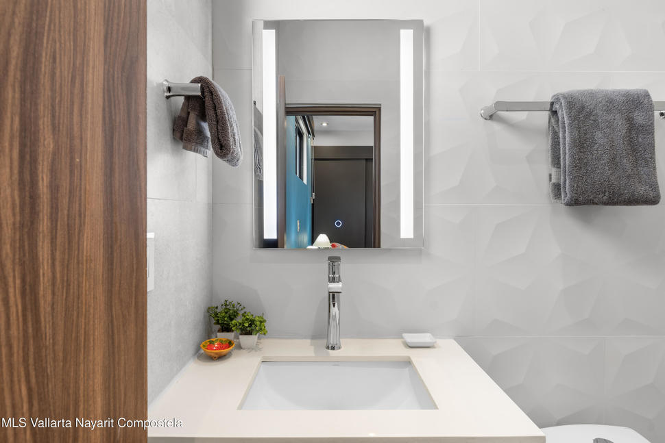 20251118162316871364000000 o