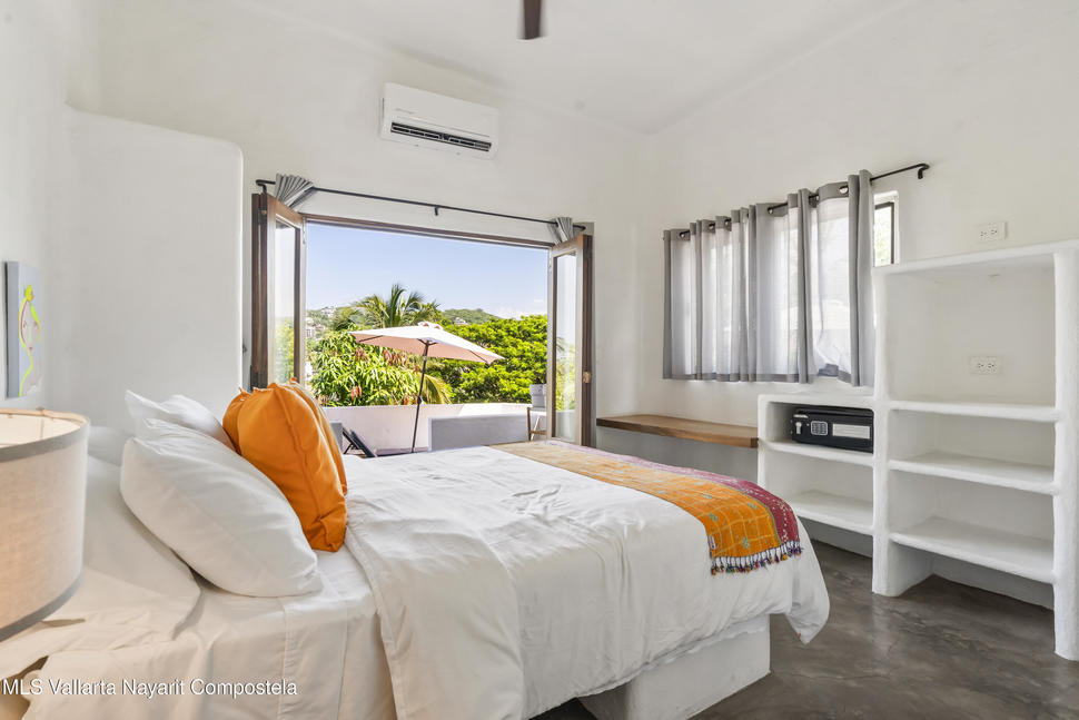 20251110205457007059000000 o