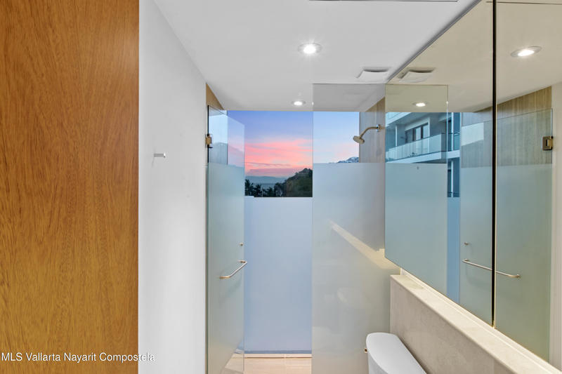 20250908232451562562000000 o